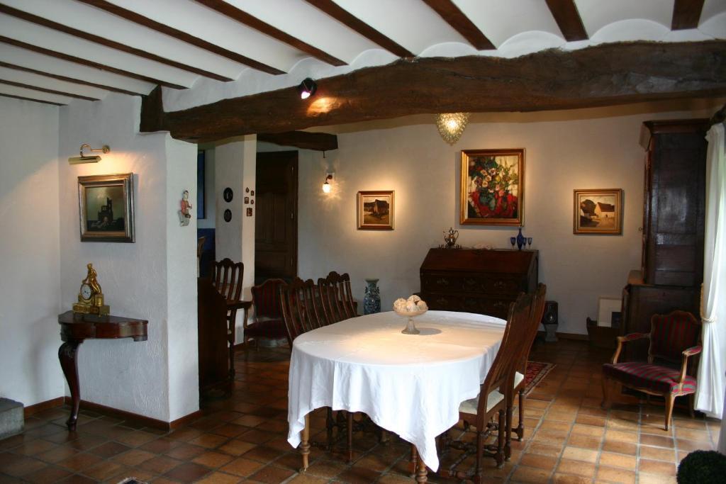 B&B Aux Beaux Buis Blegny Bagian luar foto